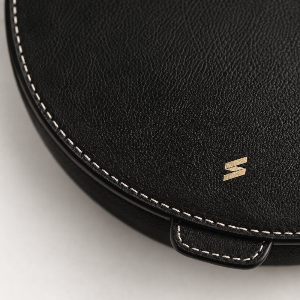 Détail de la housse pour AirPods Max